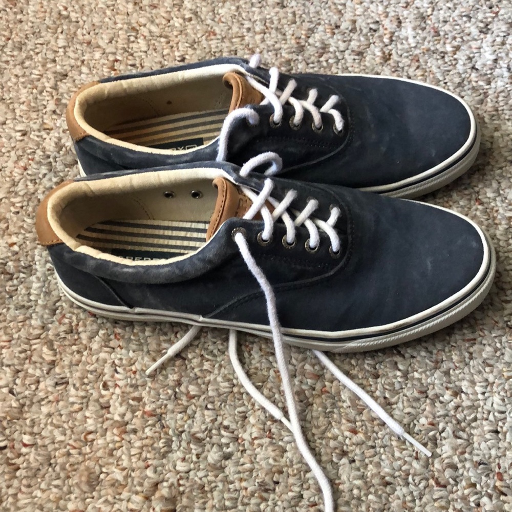 Sperry Top Sider - Picture 2 of 3